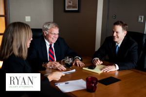 How our car accident lawyer can help you find effective expert witnesses